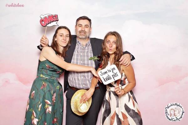 Fotokoutek WhiteBox neomezený okamžitý tisk ReNi creative | Svatba Vendy a Cony 15.7.22 | Galerie