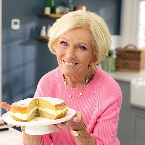 Fashion - Mary Berry's Pearl Necklace
