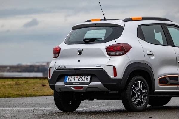Nejlacinější elektromobil v Česku v dlouhodobém testu! Přesvědčí nás Dacia Spring, že stojí za půlmilion?