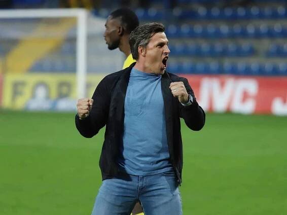 Trenér fotbalistů Zlína Jan Jelínek slaví výhru nad Libercem.