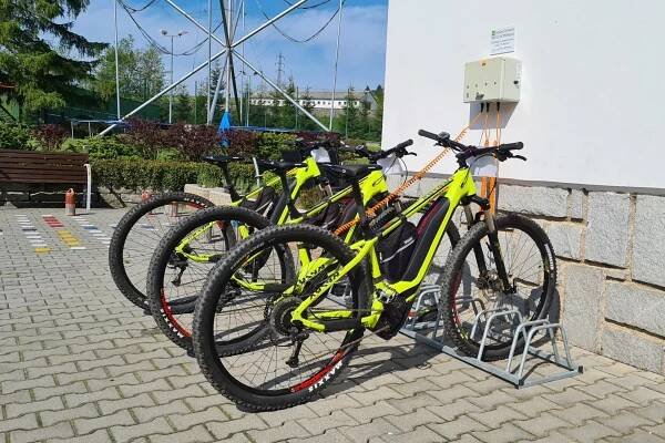 Nabíjecí stanice elekrokol Skiland Ostružná - Ostružná | e-Biker.cz