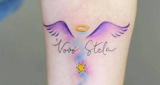 Tetování na křídlech se jmény: způsob, jak věnovat své tetování někomu zvláštnímu