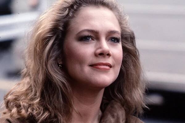 Kathleen Turner
