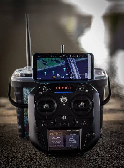 Devict Catamaran Fishing Robot
