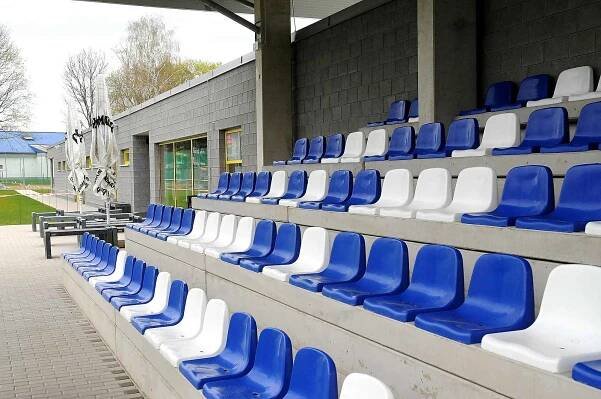 Veřejnost si mohla prohlédnout nově zrekonstruovaný víceúčelový stadion v Hronově.