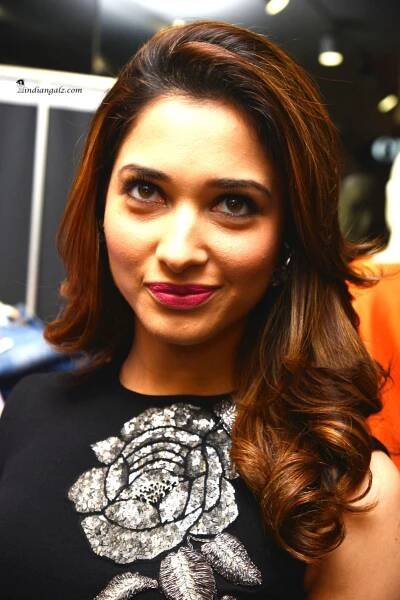 Tamanna Bhatia – the navel queen – IndianGalz