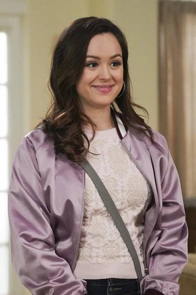 Goldbergovi - Hanukkah on the Seas - Z filmu - Hayley Orrantia