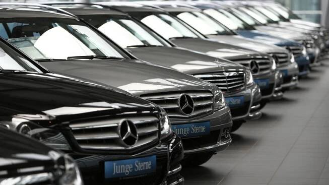 Nová auta už nejsou a nebudou pro každého, automobilkám to naprosto vyhovuje | Autoforum.cz