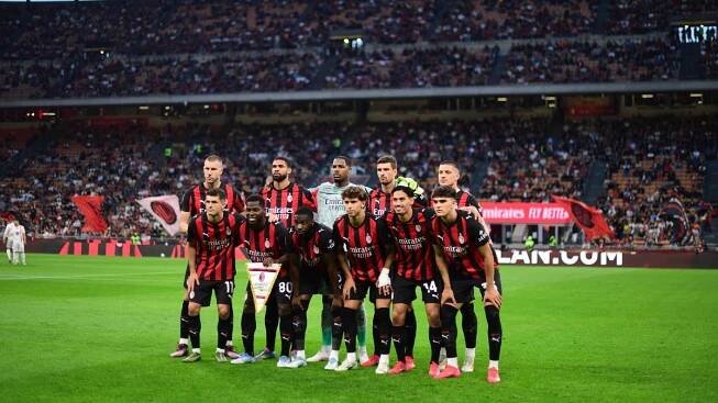 Fotbalisté AC Milán jsou bez trenéra - Sport.cz