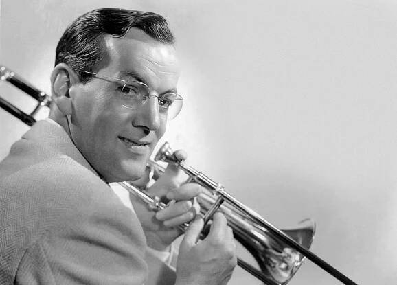 Glenn Miller: Zastřelili krále jazzu v hampejzu?