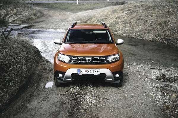 TEST: Dacia Duster Prestige 1.3 TCE 150k EDC - dušou dobrodruh - Medziplyn