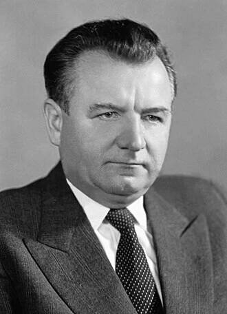 Dne 25. února 1948 přijal prezident republiky návrh nové vlády Klementa Gottwalda (foto K. Gottwald 1949)