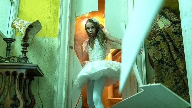 ‘Abigail’ Review: Dan Stevens and Melissa Barrera in an Exuberantly Over-the-Top Vampire Horror-Comedy