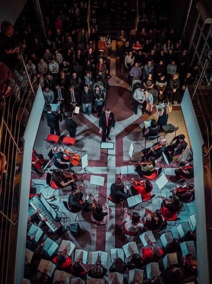Adventní koncert v rámci cyklu UHK Hradci přinesl sváteční atmosféru na půdu univerzity - Univerzita Hradec Králové