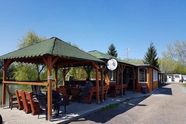Rybník Mokřad - Občerstvení foto 1