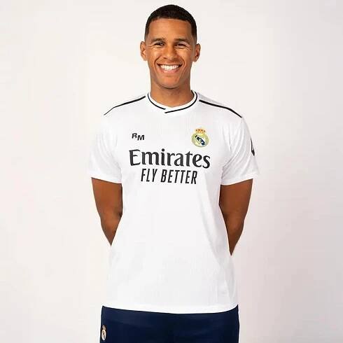 Real Madrid dres na domácí zápasy