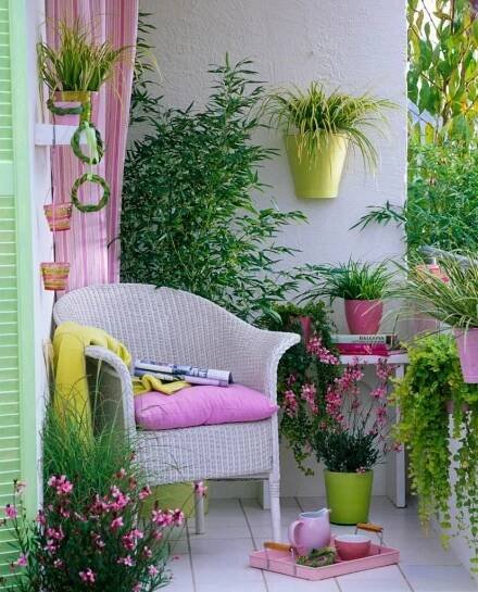 Máte balkon? Tak na něm žijte! 30 tipů pro vás.