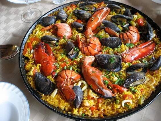 paella-in-Barcelona_top_10_things_to_do_in_barcelona_the_food_paella