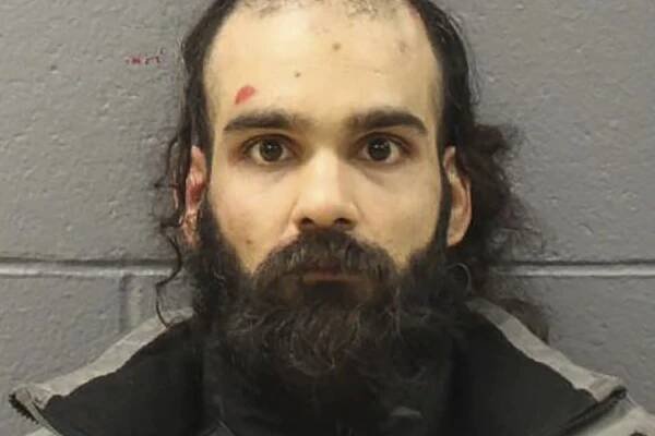 Man Who Tried to Stab Flight Attendant with Broken Spoon After Attempting to Open Aircraft Door Mid-Flight Pleads Guilty