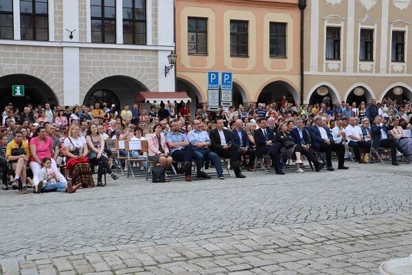 Pán prstenů a Piráti z Karibiku v Telči. Připomeňte si koncert na náměstí