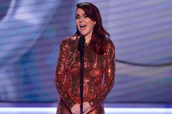 Megan Mullally opens SAG Awards with lighthearted monologue — and condolences to Emma Stone