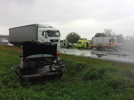 Řidička při vjíždění do křižovatky přehlédla jiné auto