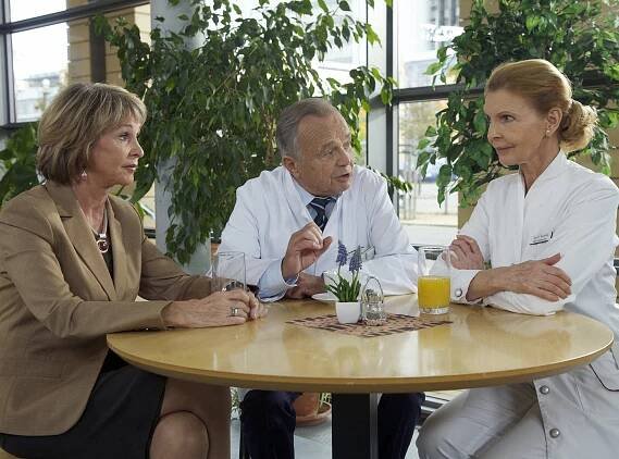 In aller Freundschaft - Zeit für Veränderungen - Z filmu - Uta Schorn, Dieter Bellmann, Jutta Kammann