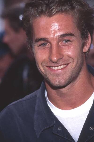 Scott Speedman - Wikipedia