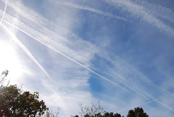 Anthropogenic cloud - Wikipedia