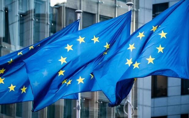 Lídři zemí Evropské unie se po čtyřech dnech dohodli. Ve fondu obnovy bude 750 miliard eur