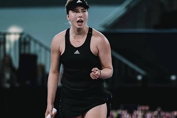 Tausonová v Linci utekla ze stavu 1-6 a 0-2. Náhradnice za Siniakovou je po 13 měsících ve čtvrtfinále