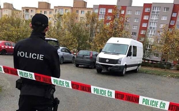 Vražda v Hradci: Ženu zardousil a obličej posypal žíravinou. Muži hrozí až výjimečný trest