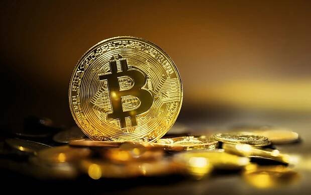Další země chce koupit Bitcoin! Altcoiny trhají rekordy a nová kryptoměnová ETF přichází