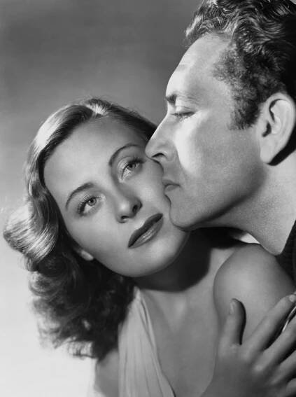 Paul Henreid and Michèle Morgan in Joan of Paris (1942)