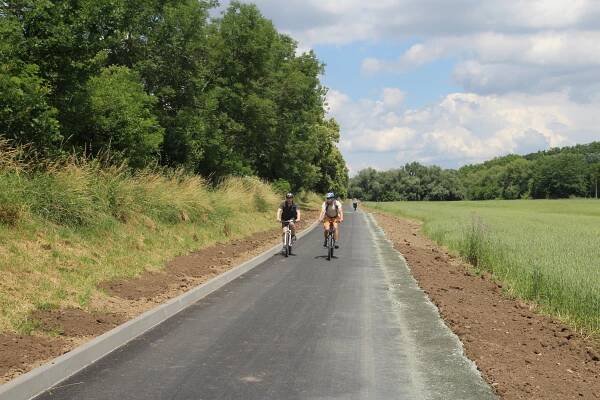 Nová cyklostezka z Rajhradic... - Turistická trasa