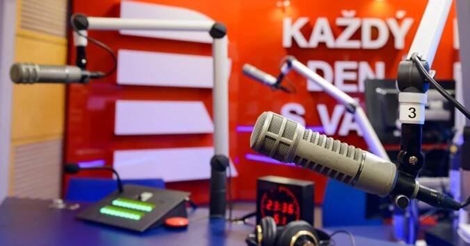 Nejposlouchanějším rádiem v Česku byl v pololetí opět Radiožurnál. Nejvyšší nárůst má Radiožurnál Sport