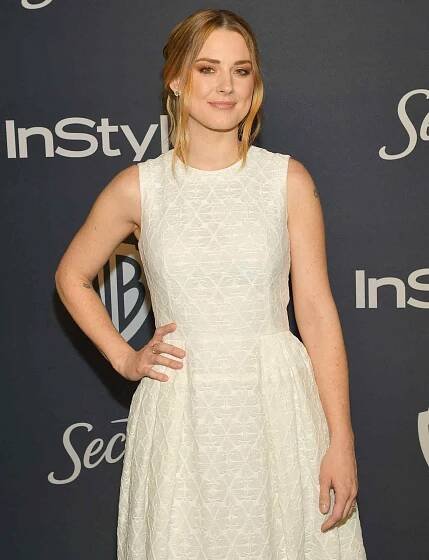 Alexandra Breckenridge Recalls Feeling 'Lied to' About Water Births: It Didn't 'Make a Difference'