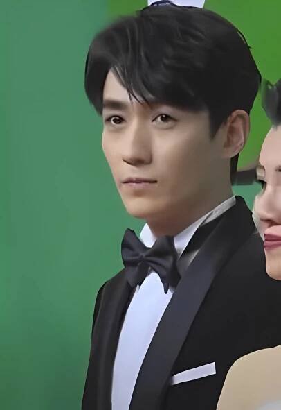 Zhu Yilong - Wikipedia