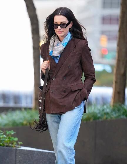 Anne Hathaway - ''The Devil Wears Prada 2'' Film Set In NYC - 7/25/25