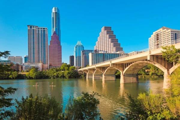 panorama panoráma města austin texas, most congress avenue, standup paddleboarding - town lake - stock snímky, obrázky a fotky
