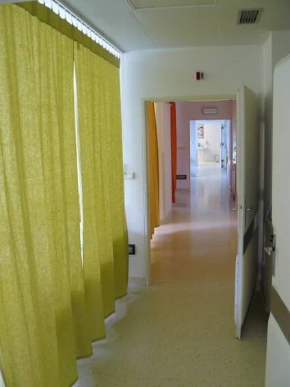 Nemocnice Nové Město na Moravě, p.o.ChodbaChodba vedoucí k pokojům maminek a porodním sálům