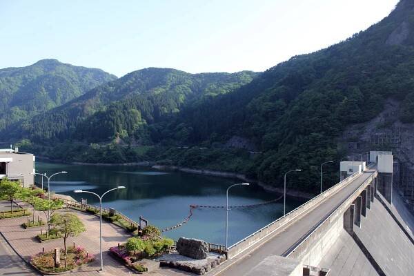 Ryugahana Dam