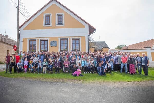 Rod Opatrných se pyšní kořeny v Líšné už od roku 1590