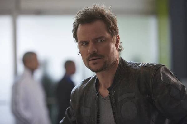 Dark Matter - Going out Fighting - Z filmu - Anthony Lemke