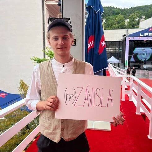 77.díl (ne!)ZÁVISLÁ: Herec Tomáš Dalecký o návštěvách terapií - (ne!)ZÁVISLÁ