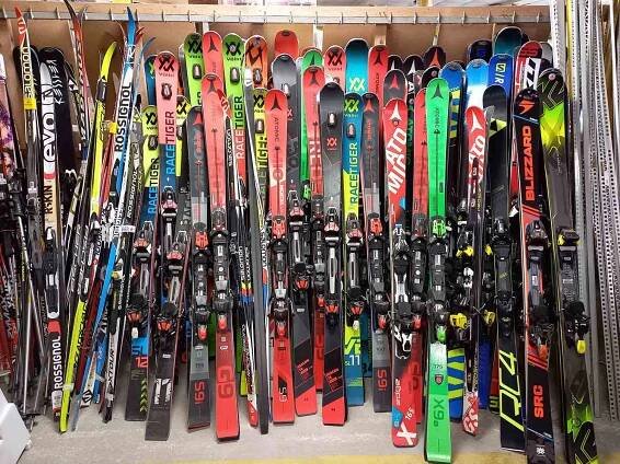 Bazar lyží Nymburk značkové lyže Poděbrady použité lyže Kolín ski bazar