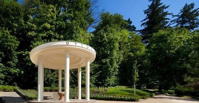 Lázně Luhačovice wellness hotel, víkendové wellness pobyty