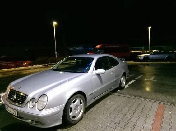 2000 Mercedes Benz W208 CLK 2.3 benzín 145 kW 280 Nm