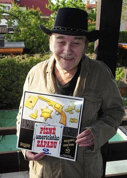 Zemřel zpěvák a zakladatel Greenhorns Mirek Hoffmann (†83)