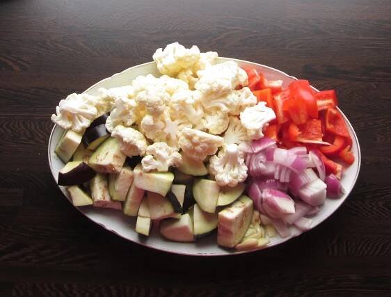 Jak připravit orientální salát z pečené zeleniny | recept